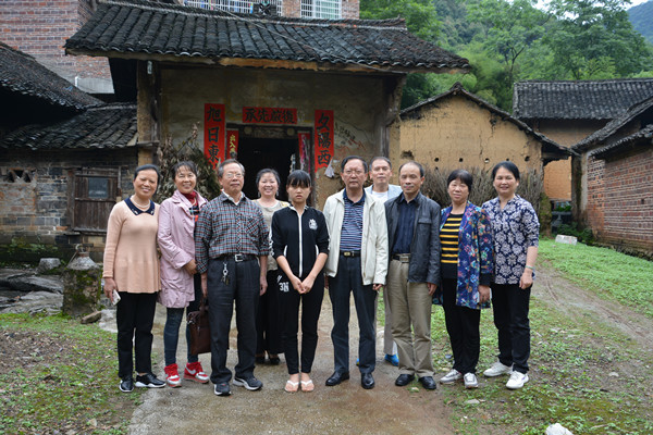 湖南中医药大学关工委赴牛头江村送医送药送健康